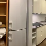 Wohnung Moebliert, Abgeschlossen Und Verkehrsguenstig Gelegen